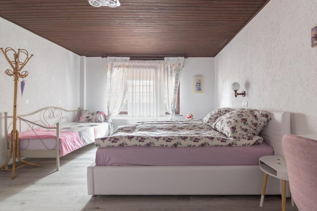 Family Apartment Nakiteya Ljubljana Eksteriør bilde