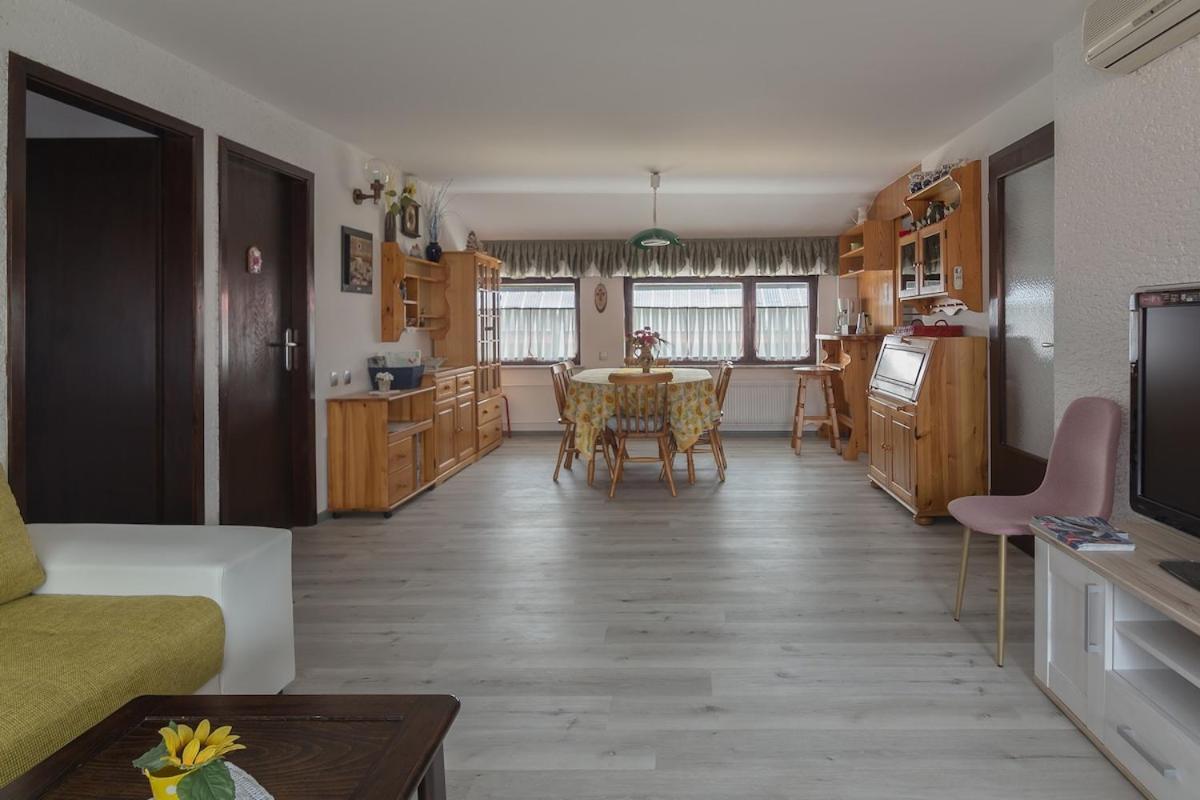 Family Apartment Nakiteya Ljubljana Eksteriør bilde