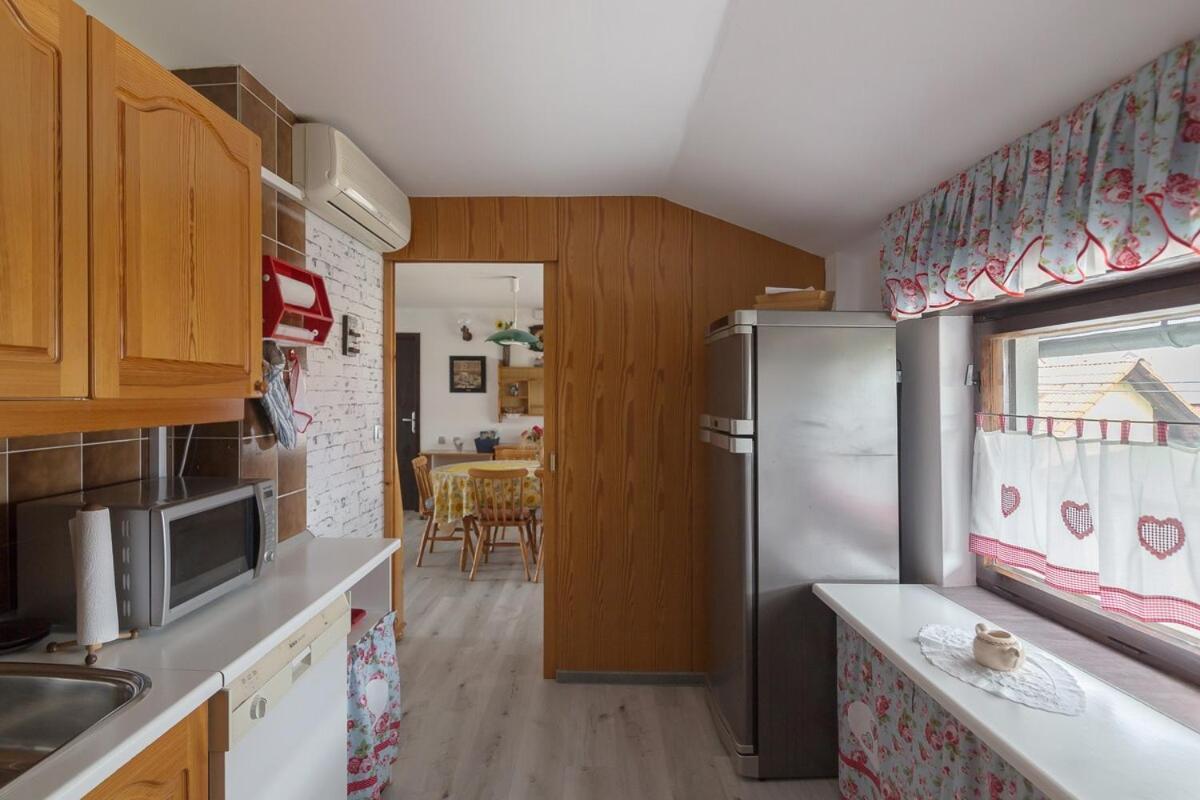 Family Apartment Nakiteya Ljubljana Eksteriør bilde